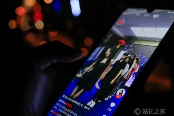 快手的同城如何交友？